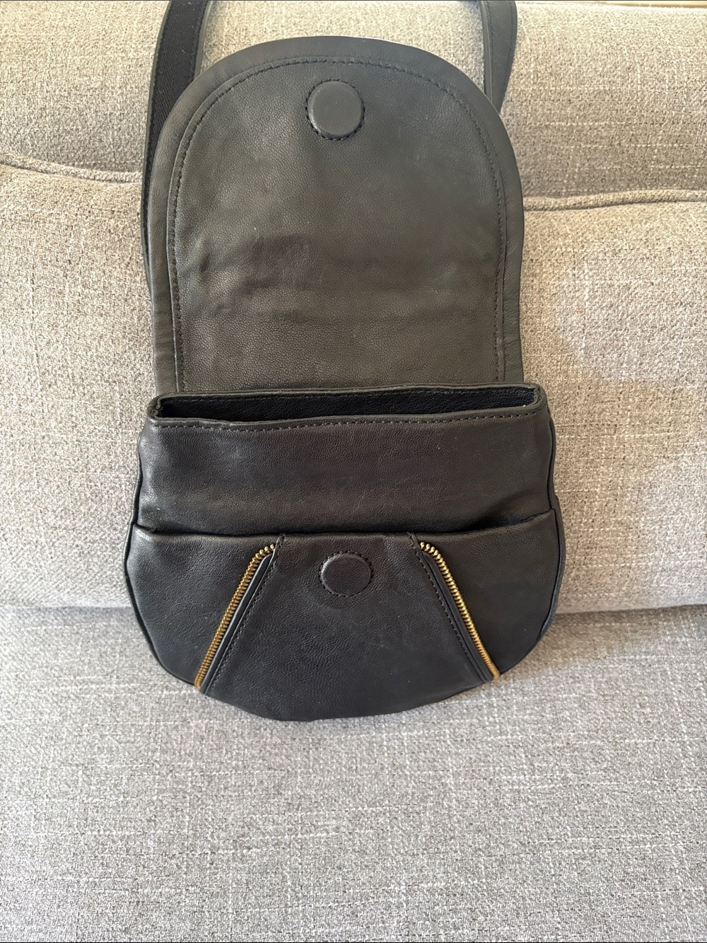 Juicy Couture Crossbody Bag - Picture 4 of 7